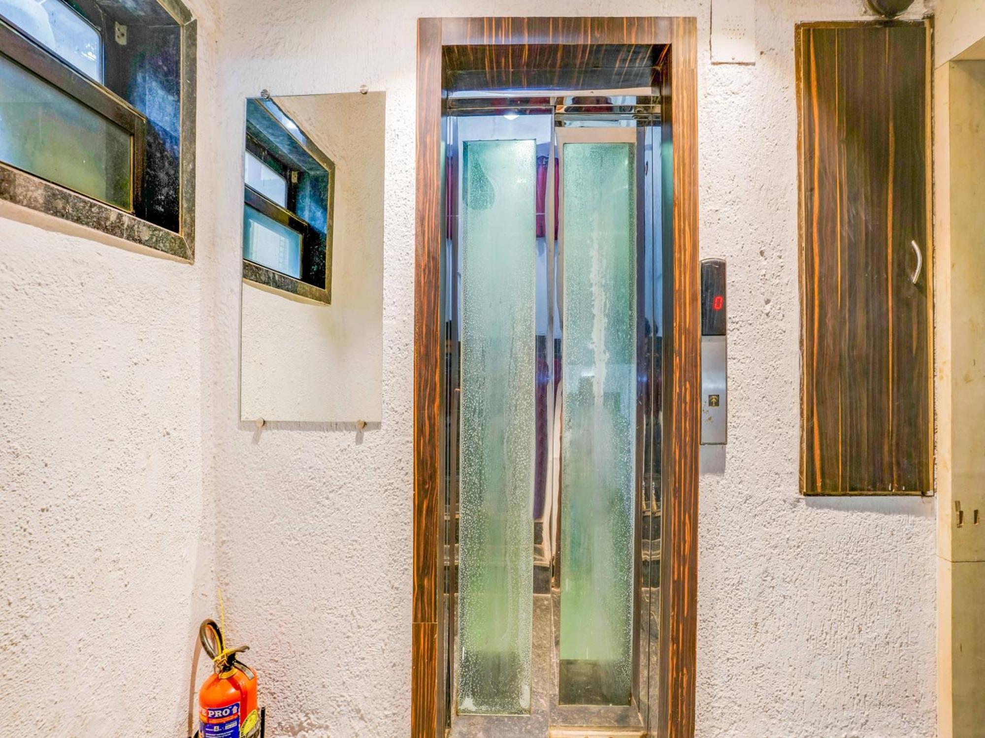 Super Hotel O Seawoods Near Palm Beach Road Formerly Sai Roop Navi Mumbai Luaran gambar